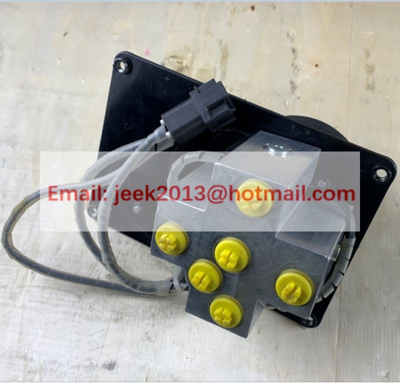 W271400000A 3009576 PILOT CONTROL VALVE FOR SEM WHEEL LOADER MOTOR GRADER