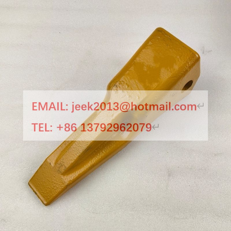 5332586 TOOTH TIP FOR SEM 919 920 922 MOTOR GRADER 533-2586